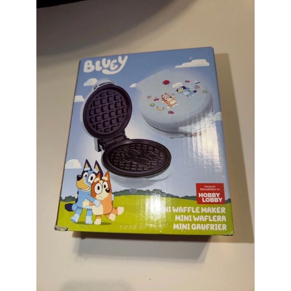 Bluey mini waffle maker